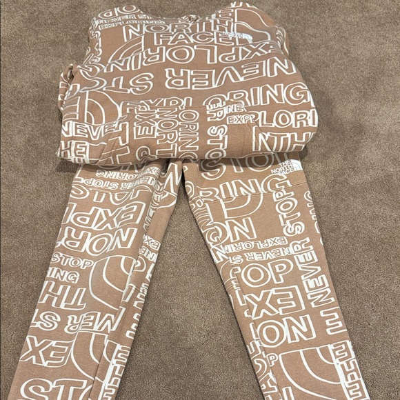 The North Face Kids Set in Tan with White Lettering - Picture 9 of 9